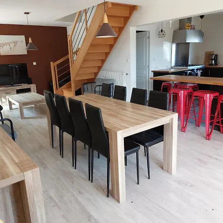 Maison Des Pins Hébergement de vacances *
